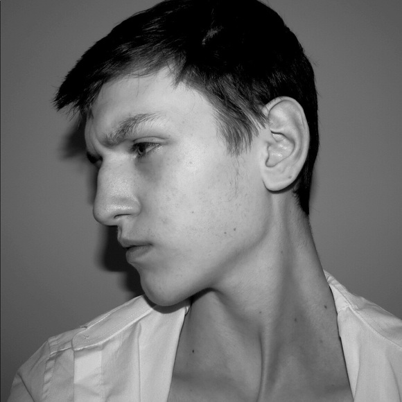 Meet your Posher, Joshua - Picture 1 of 1